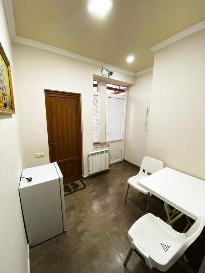 Domino Yerevan Hostel And Hotel Luaran gambar