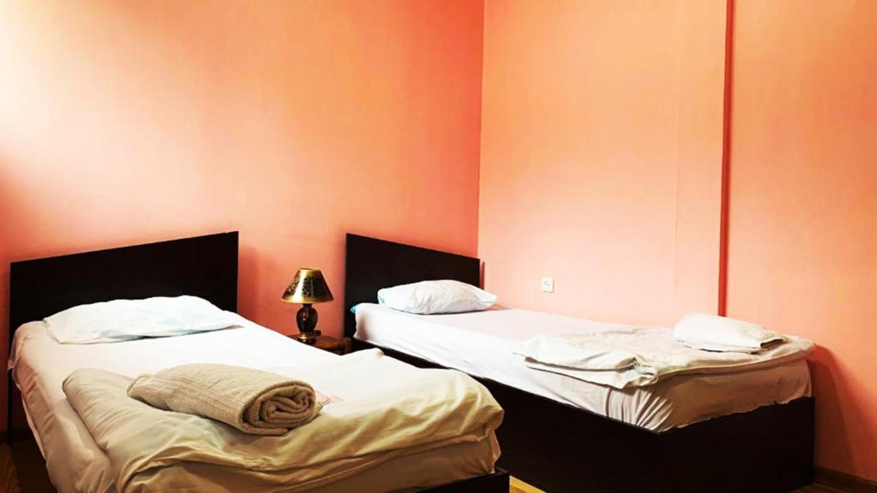 Domino Yerevan Hostel And Hotel Luaran gambar