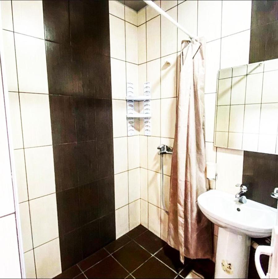 Domino Yerevan Hostel And Hotel Luaran gambar