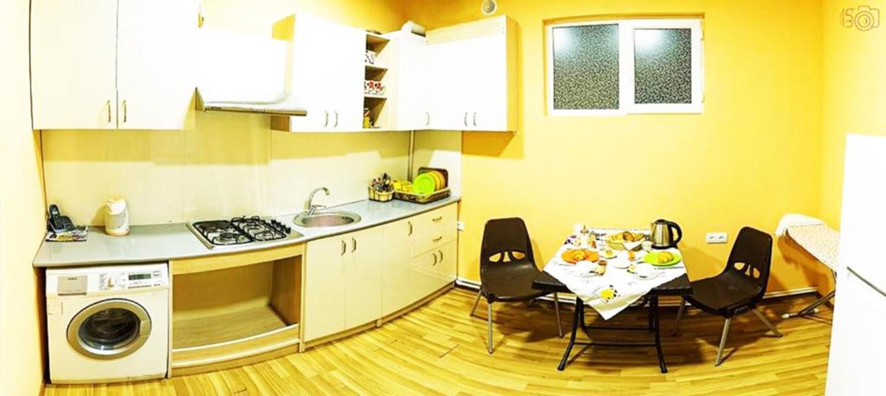 Domino Yerevan Hostel And Hotel Luaran gambar