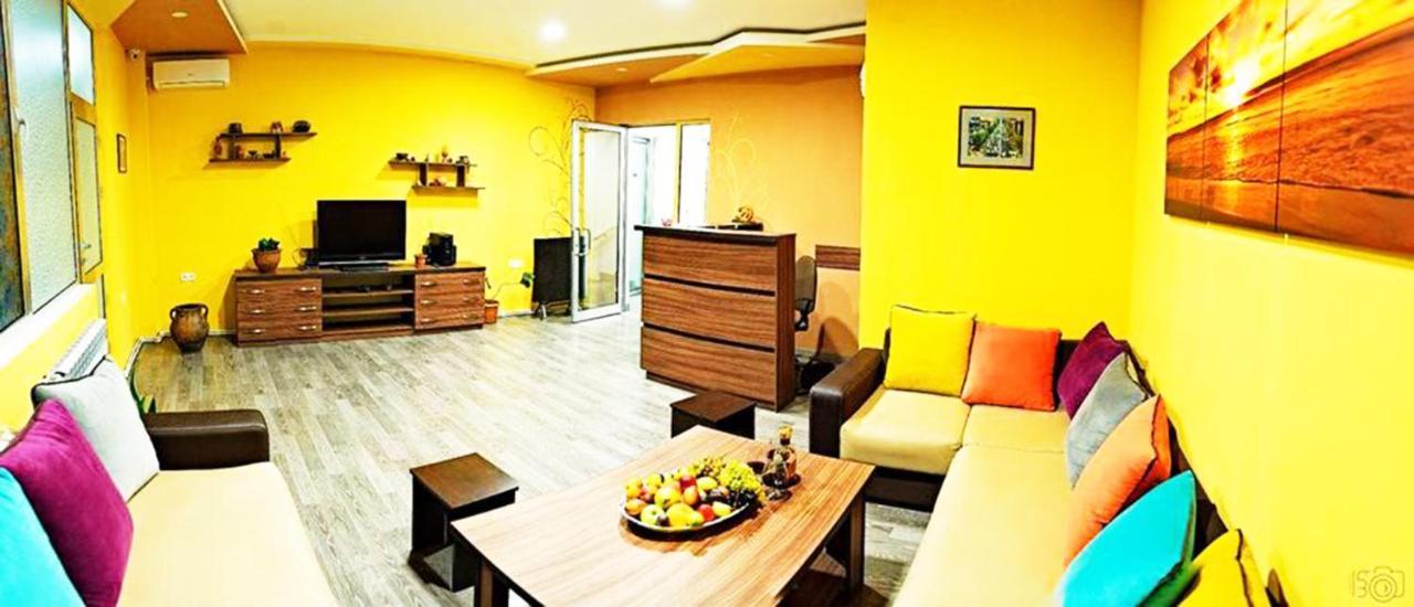 Domino Yerevan Hostel And Hotel Luaran gambar