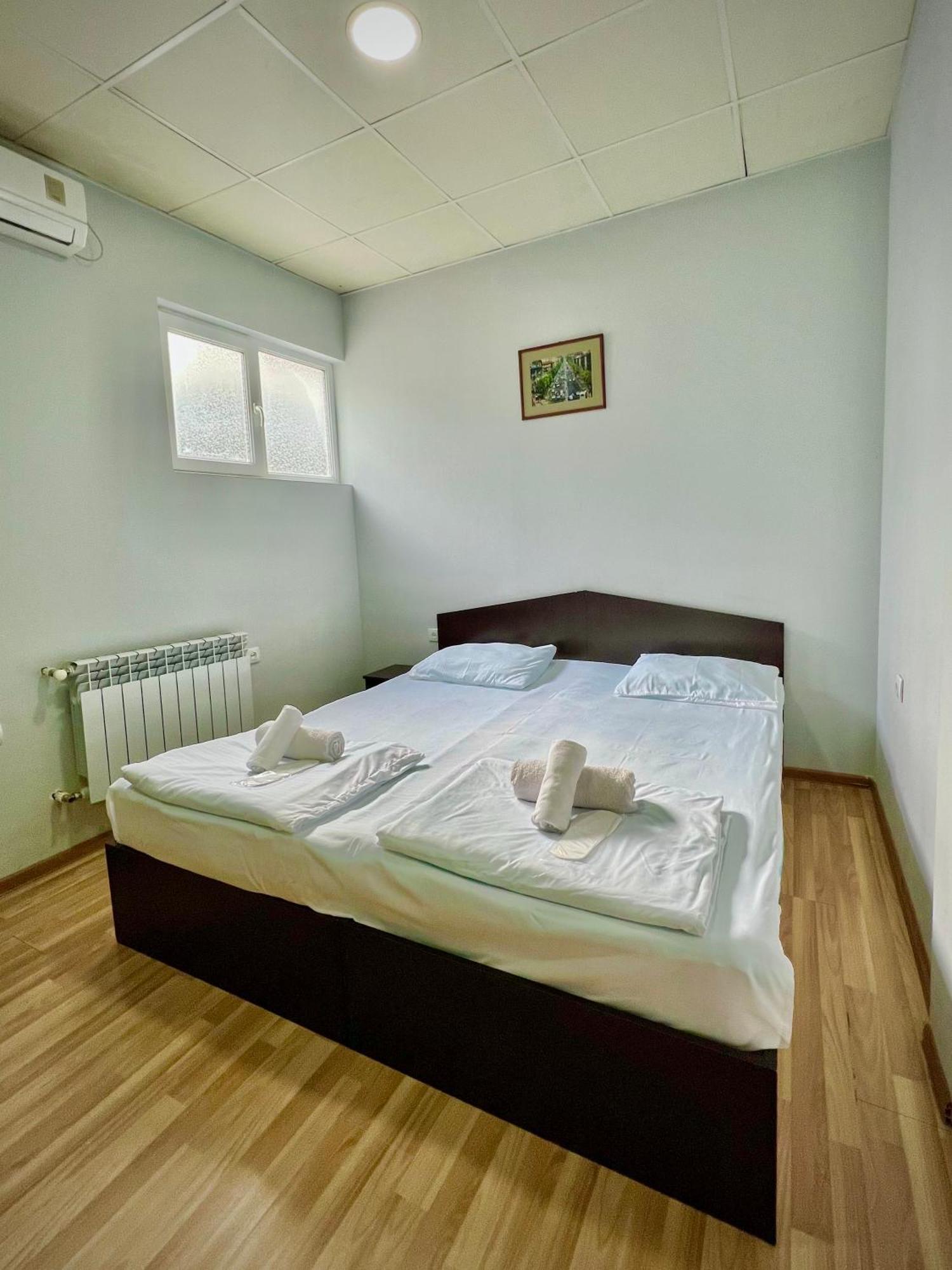 Domino Yerevan Hostel And Hotel Luaran gambar