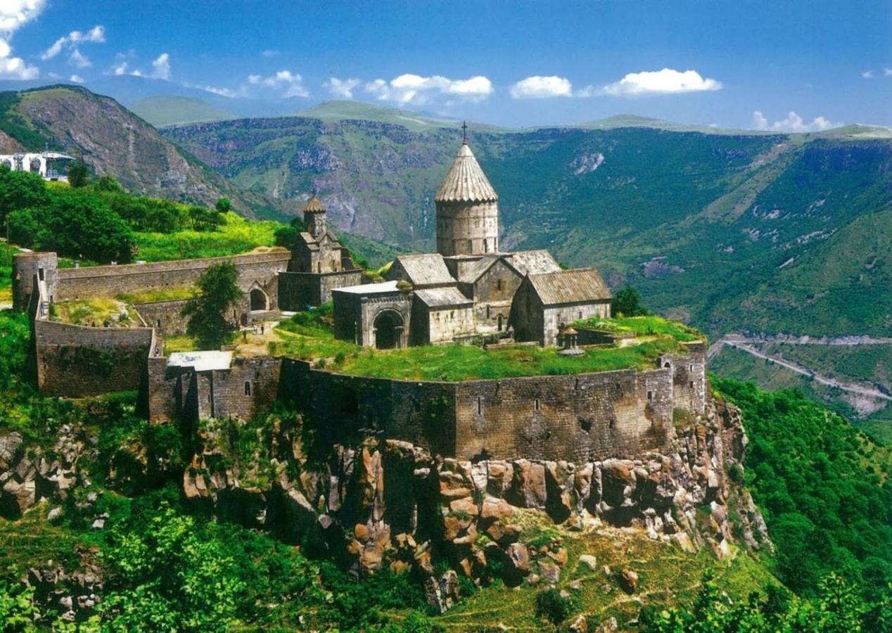 Domino Yerevan Hostel And Hotel Luaran gambar